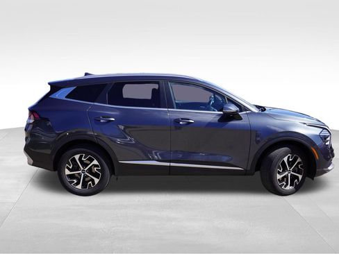 Certified 2024 Kia Sportage EX image 2