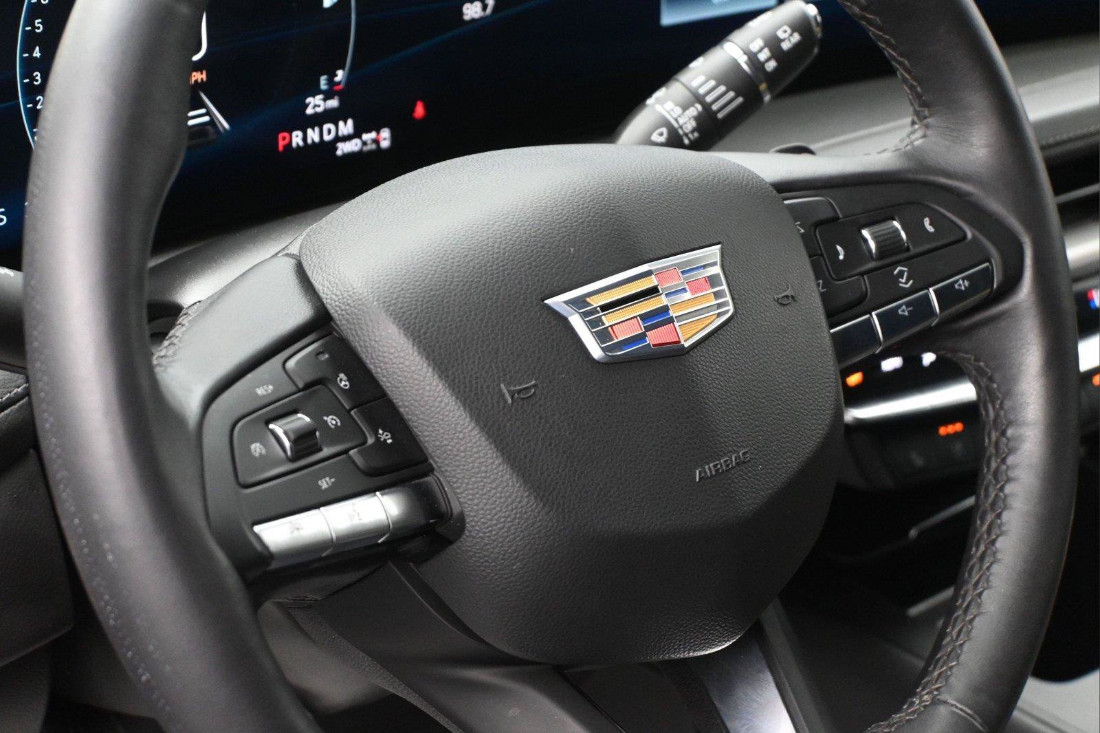 Used 2024 Cadillac XT4 Premium Luxury w/ Technology Package AWD/4WD image 29