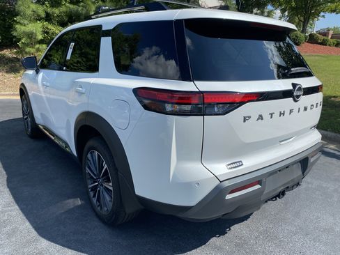 Used 2026 Nissan Pathfinder Platinum AWD/4WD image 7