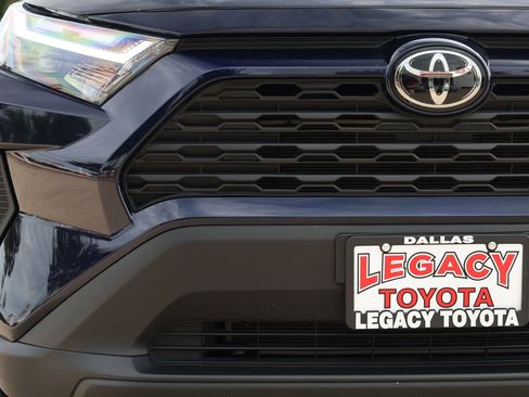 Used 2025 Toyota RAV4 XLE w/ Convenience Package FWD image 11