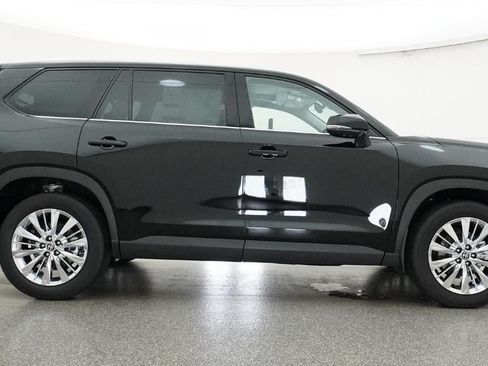 New 2026 Toyota Grand Highlander AWD image 27