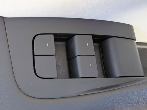 Used 2022 Tesla Model Y Performance image 14