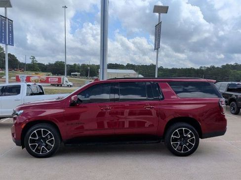 Used 2023 Chevrolet Suburban RST w/ Luxury Package AWD/4WD image 6