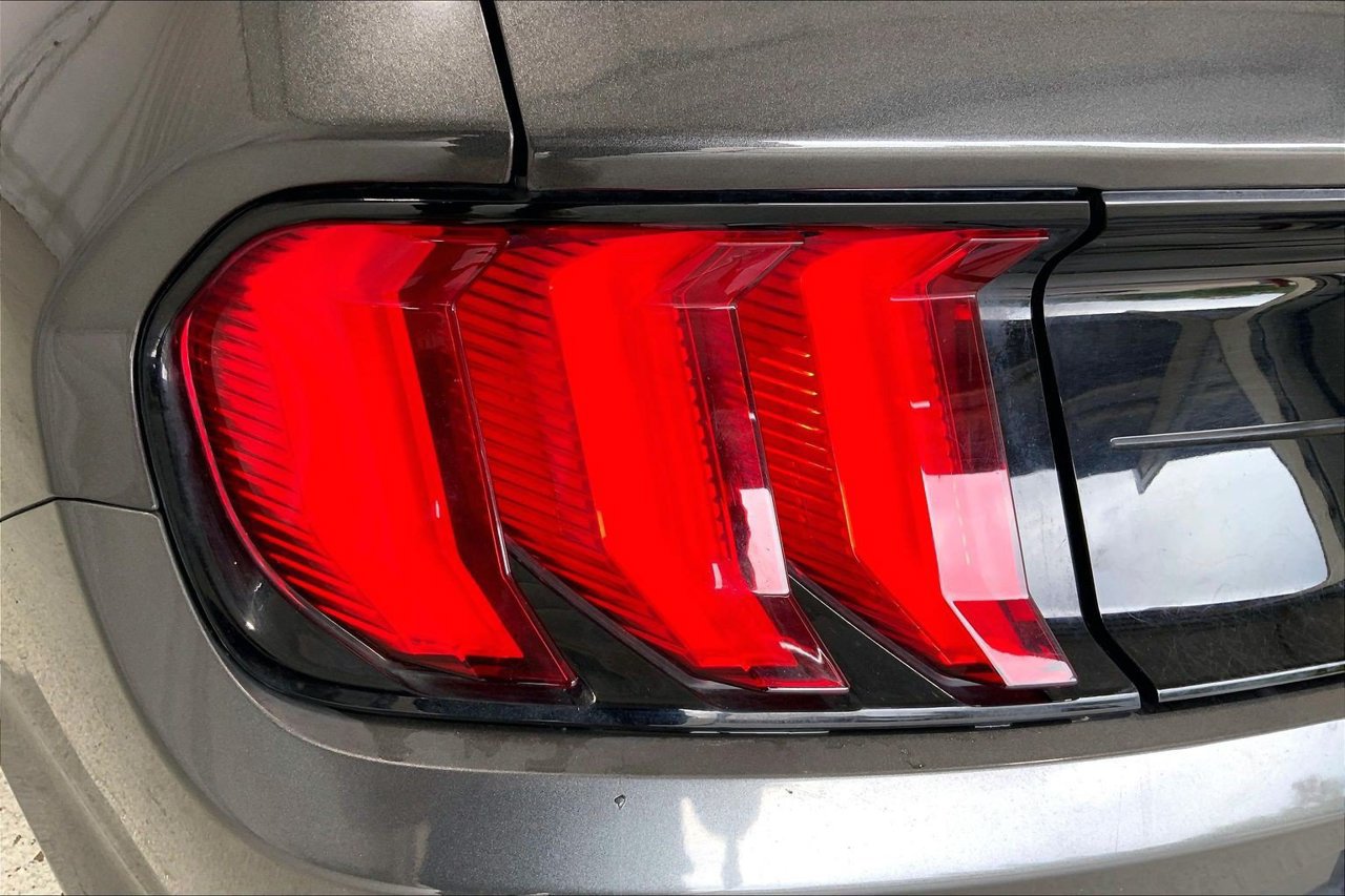 Used 2019 Ford Mustang Premium RWD image 28