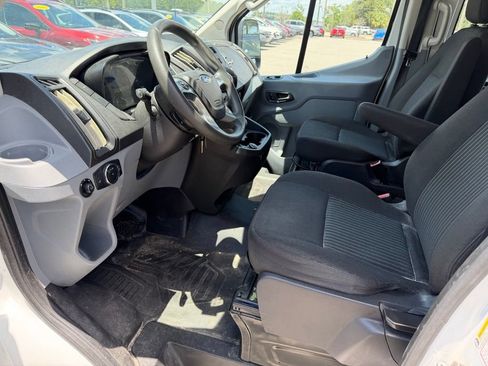 Used 2017 Ford Transit 250 130 Low Roof w/ Exterior Upgrade Package RWD image 20