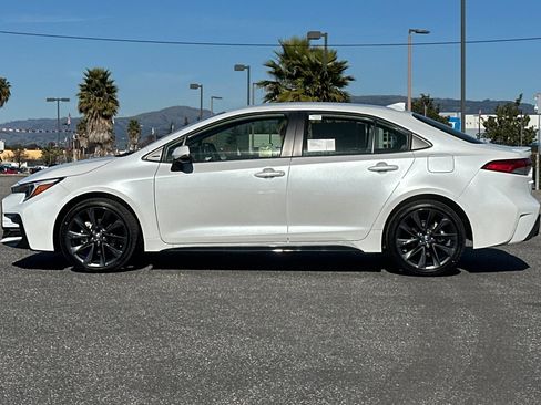 New 2026 Toyota Corolla SE image 7