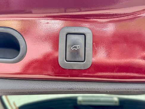 Used 2016 Toyota Highlander Limited AWD/4WD image 19