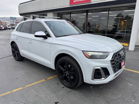 Used 2021 Audi SQ5 Premium Plus w/ Premium Plus Package image 2