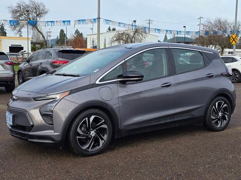 Used 2022 Chevrolet Bolt LT w/ Infotainment Package image 1