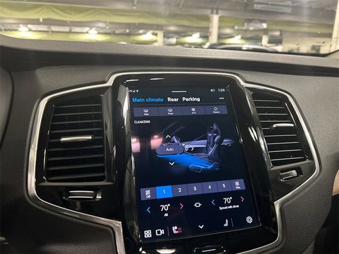 Certified 2024 Volvo XC90 B6 Plus w/ Protection Package Premier image 17