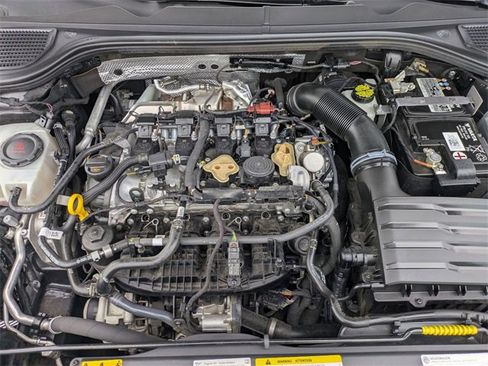 Used 2022 Volkswagen GTI SE image 27