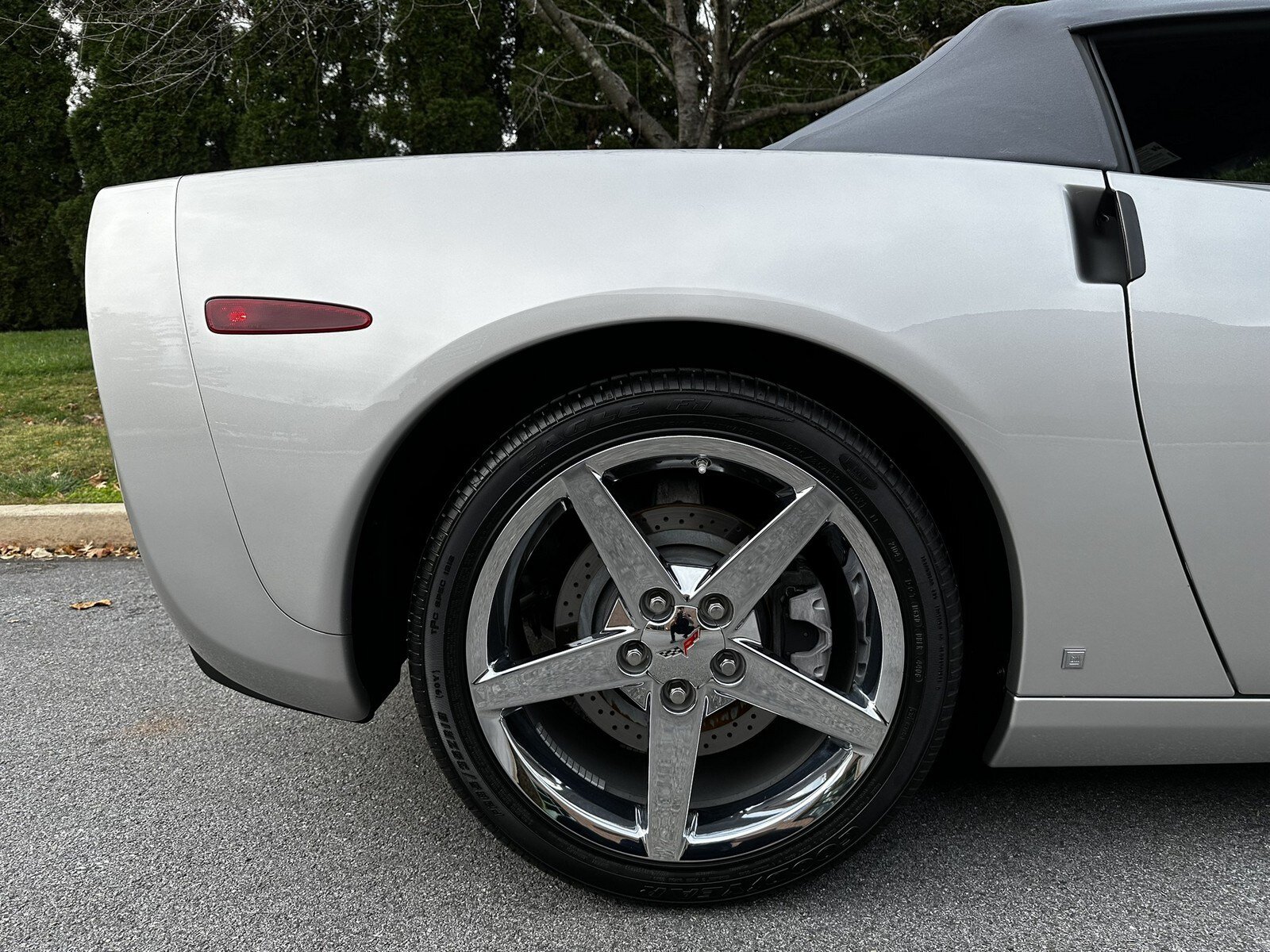 Used 2007 Chevrolet Corvette Convertible w/ Preferred Equipment Group RWD image 41