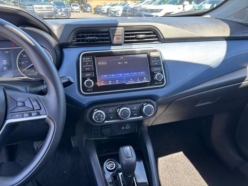 Used 2025 Nissan Versa SV FWD image 17