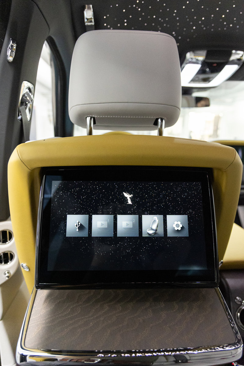 New 2026 Rolls-Royce Cullinan AWD/4WD image 36