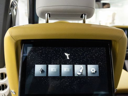 New 2026 Rolls-Royce Cullinan image 36