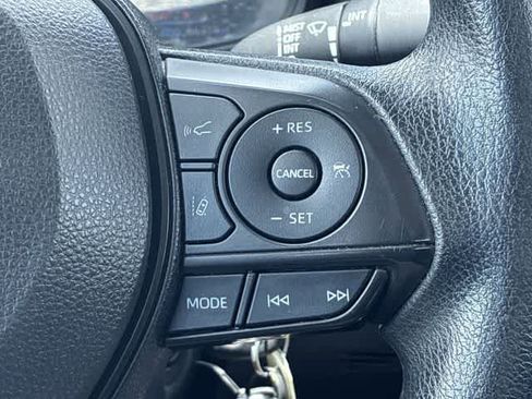 Used 2022 Toyota Corolla LE FWD image 25