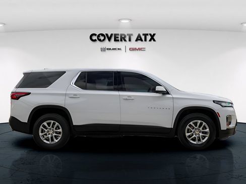 Used 2023 Chevrolet Traverse LS w/ Safety Package FWD image 8