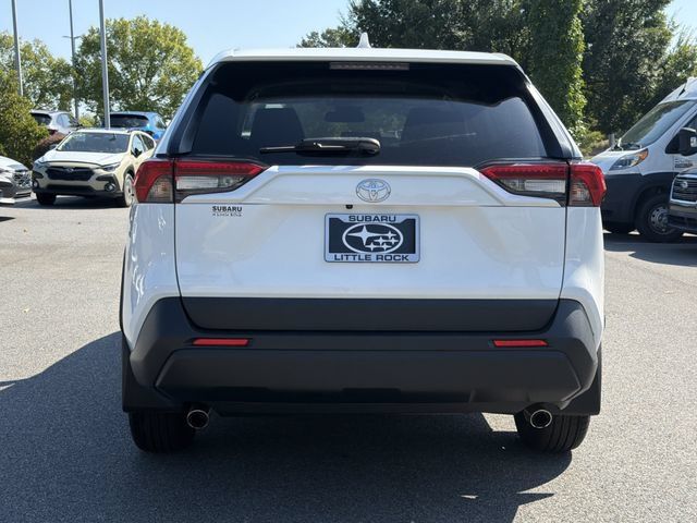 Used 2022 Toyota RAV4 LE FWD image 4