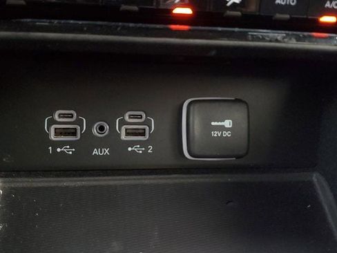 Used 2021 Jeep Grand Cherokee L Laredo w/ Luxury Tech Group I AWD/4WD image 32
