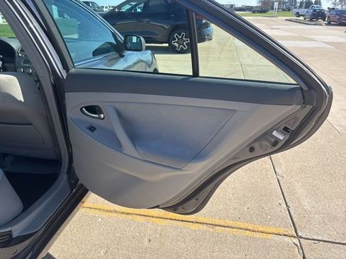 Used 2011 Toyota Camry LE w/ LE Extra-Value Pkg image 16