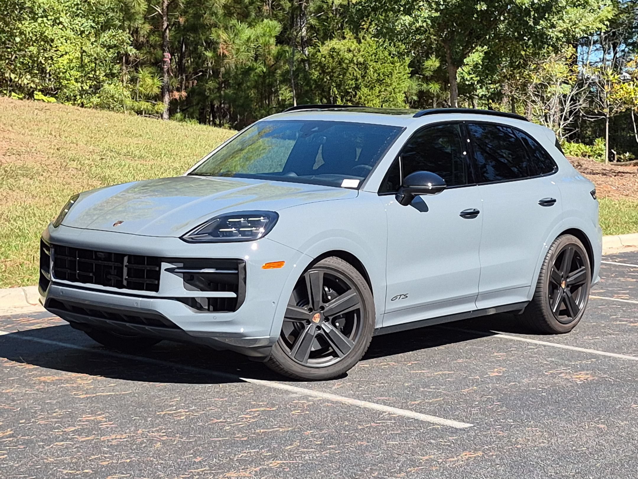 Certified 2026 Porsche Cayenne GTS AWD/4WD image 1
