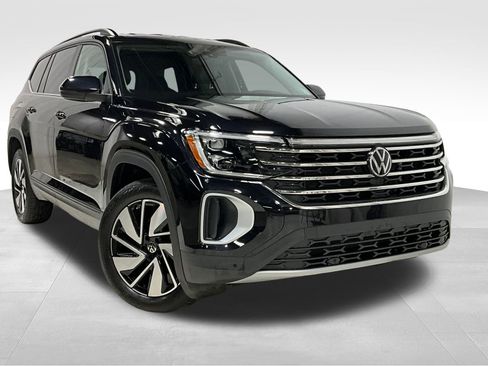 Used 2025 Volkswagen Atlas SE image 1