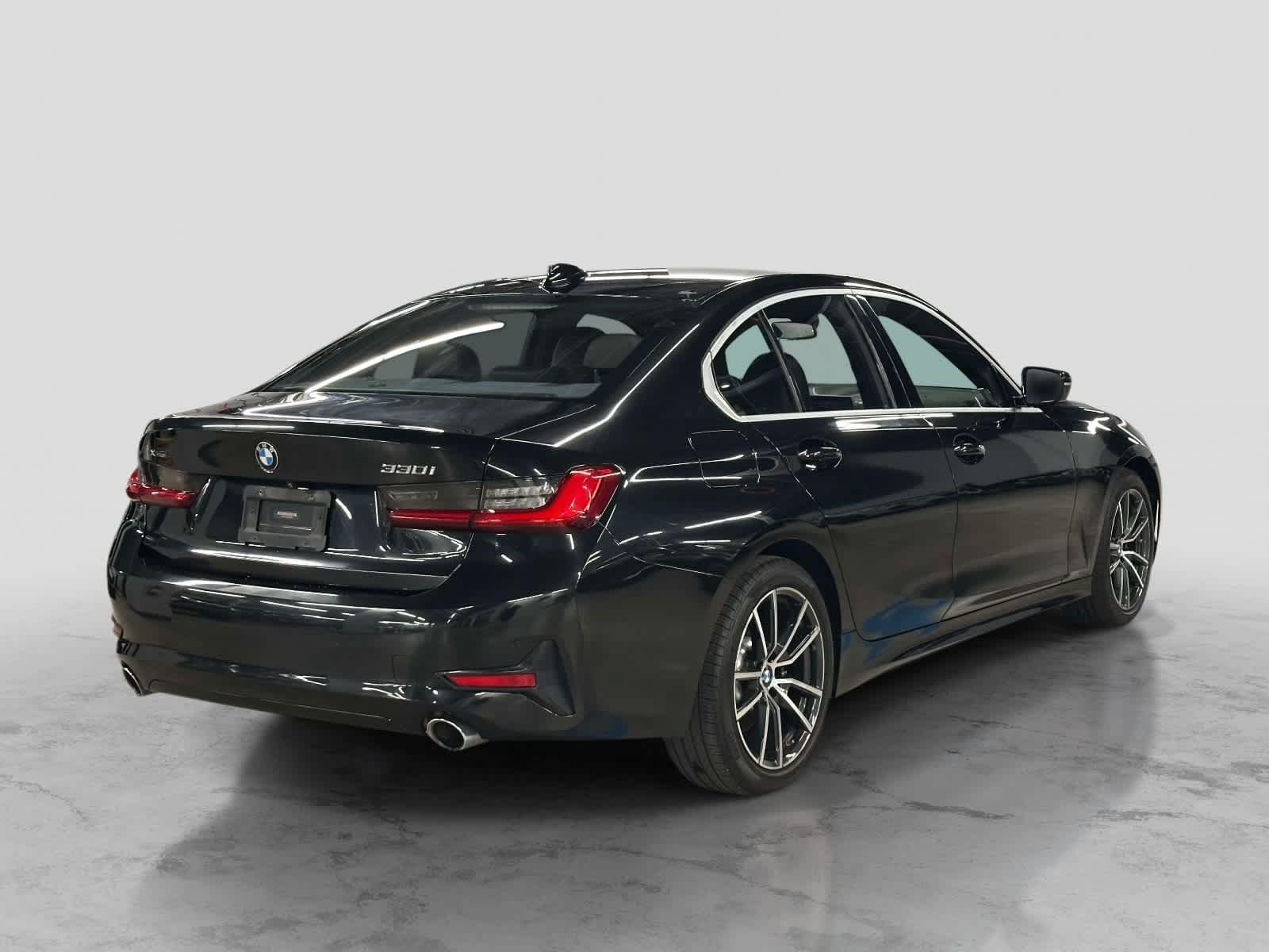 Used 2021 BMW 330i xDrive Sedan w/ Convenience Package AWD/4WD image 5