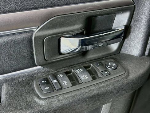 Used 2022 RAM 1500 Warlock AWD/4WD image 17