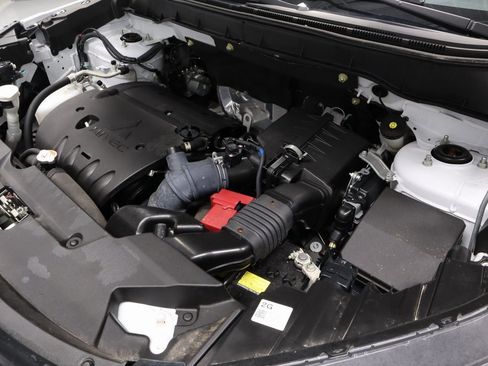 Used 2024 Mitsubishi Outlander Sport SE image 12