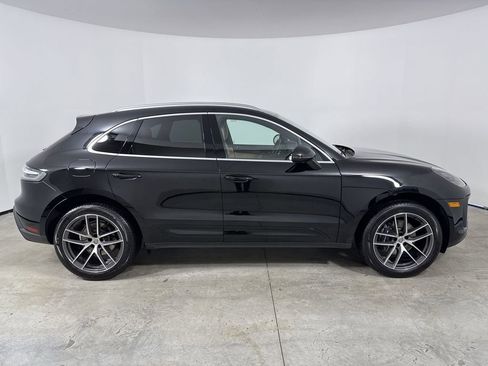 Certified 2025 Porsche Macan image 8