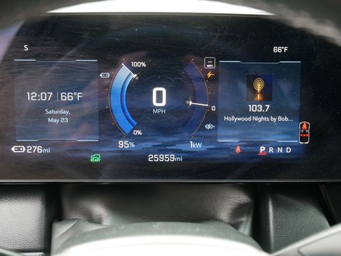 Used 2024 Chevrolet Equinox EV LT AWD/4WD image 21