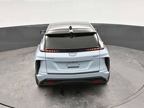 New 2026 Cadillac Lyriq V image 39