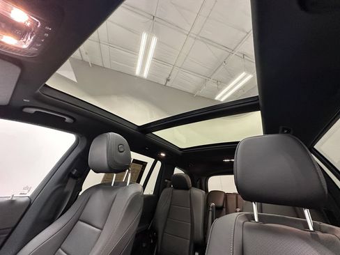 Certified 2025 Mercedes-Benz GLS 450 4MATIC image 36