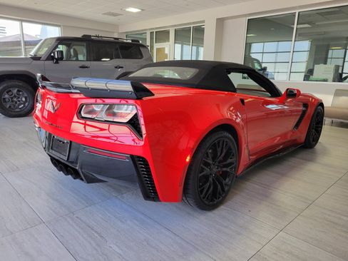 Used 2016 Chevrolet Corvette Z06 w/ 3LZ Preferred Equipment Group RWD image 6