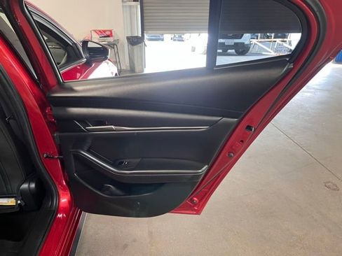 Used 2021 MAZDA MAZDA3 s image 15