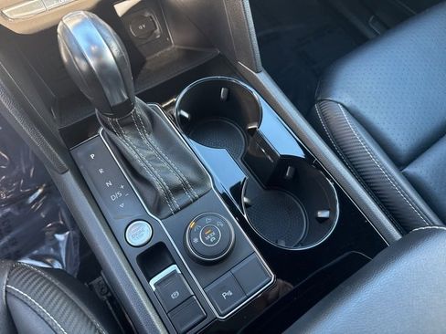 Used 2021 Volkswagen Atlas Cross Sport SEL R-Line image 21