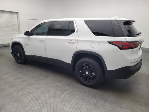 Used 2023 Chevrolet Traverse LS image 3