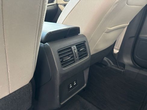 Used 2025 Nissan Rogue SV AWD/4WD image 24