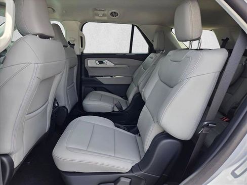 New 2026 Ford Explorer Active w/ Active Comfort Package RWD image 16