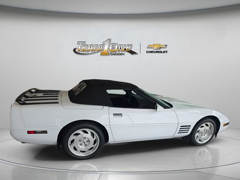 Used 1994 Chevrolet Corvette Convertible RWD image 1