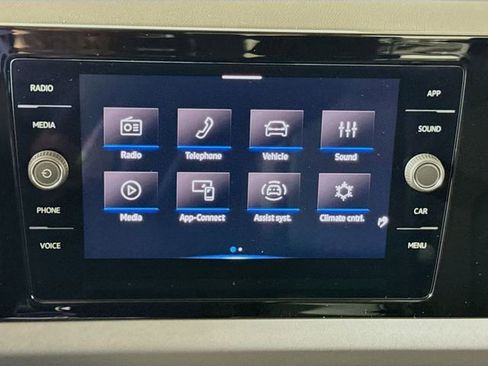 New 2026 Volkswagen Jetta SE image 7