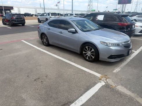 Used 2015 Acura TLX FWD image 2