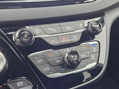 New 2026 Chrysler Voyager LX image 24