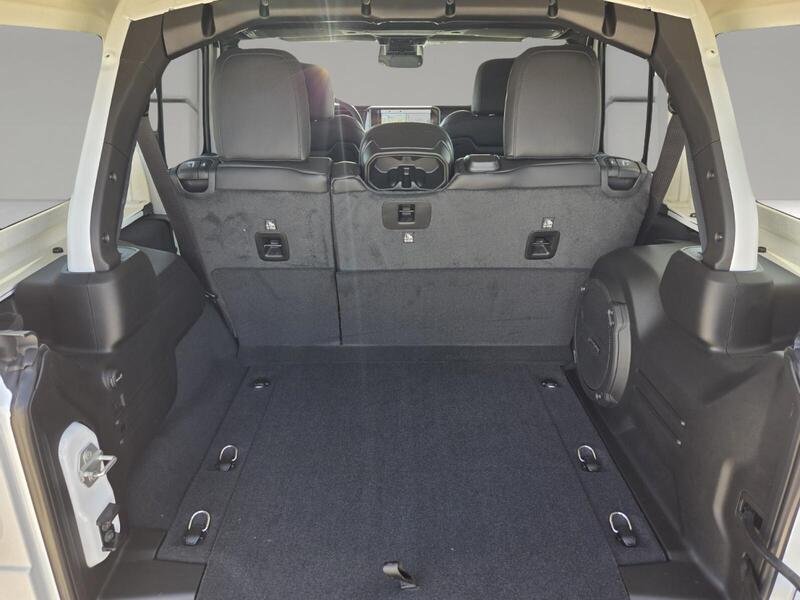 New 2027 Jeep Wrangler Unlimited Sahara AWD/4WD image 17