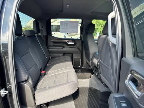 Used 2023 Chevrolet Silverado 1500 LT AWD/4WD image 29