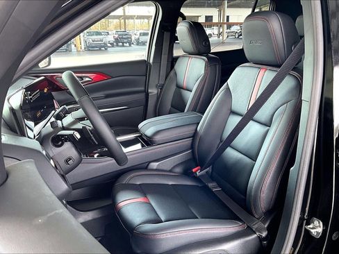 New 2026 Chevrolet Traverse RS w/ LPO, Floor Liner Package image 9