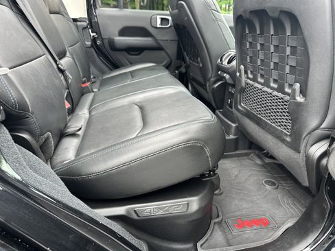 Used 2022 Jeep Wrangler Unlimited Rubicon 4xe AWD/4WD image 19