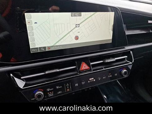 New 2025 Kia Niro EX image 11