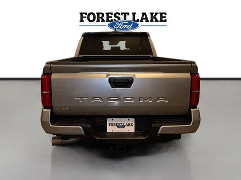Used 2024 Toyota Tacoma SR5 AWD/4WD image 6