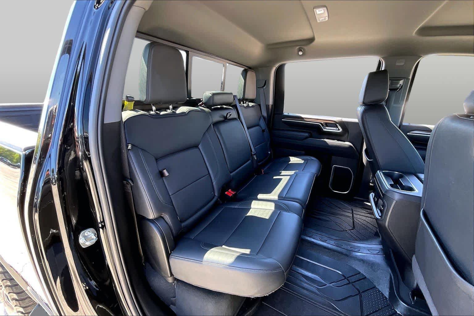 Used 2025 Chevrolet Silverado 2500 LT w/ Trail Boss Package AWD/4WD image 19